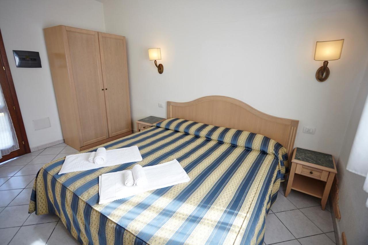 Hotel Cala Mirto 3*