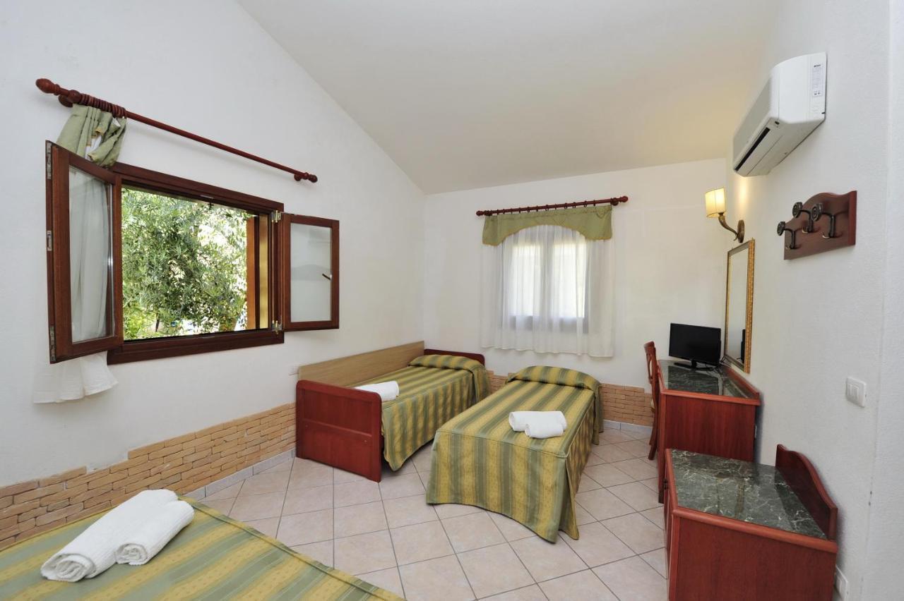 Cala Mirto Hotel