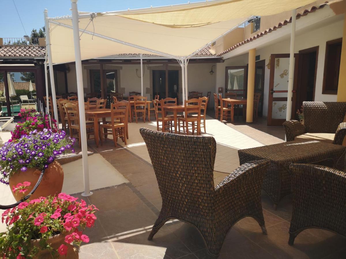 Cala Mirto Hotel